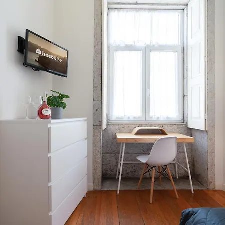 Host Wise - Sweet Bright Flats - Center Apartment