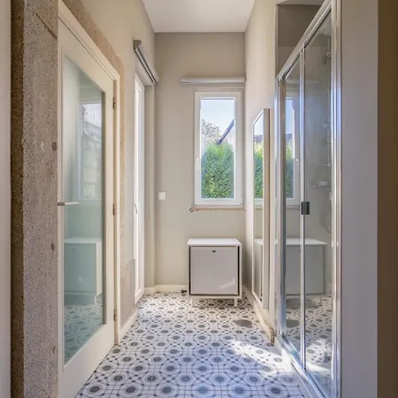 Host Wise - Sweet Bright Flats - Center Apartment
